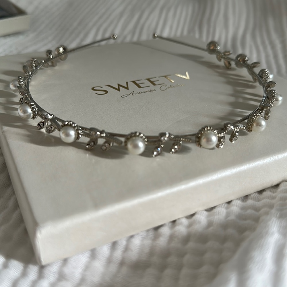 Flower girl / bridal headband